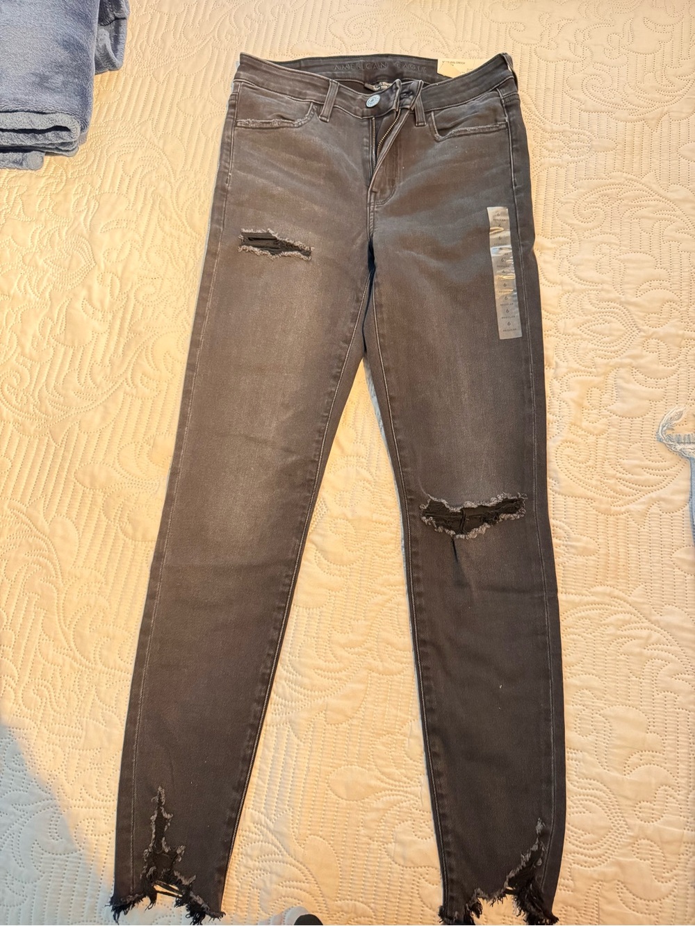 American Eagle Outfitters Black Distressed Skinny Jeans